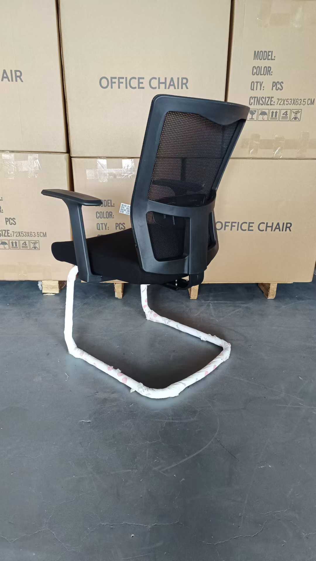 Modern Office Chair with Mesh Backrest and Black Seat